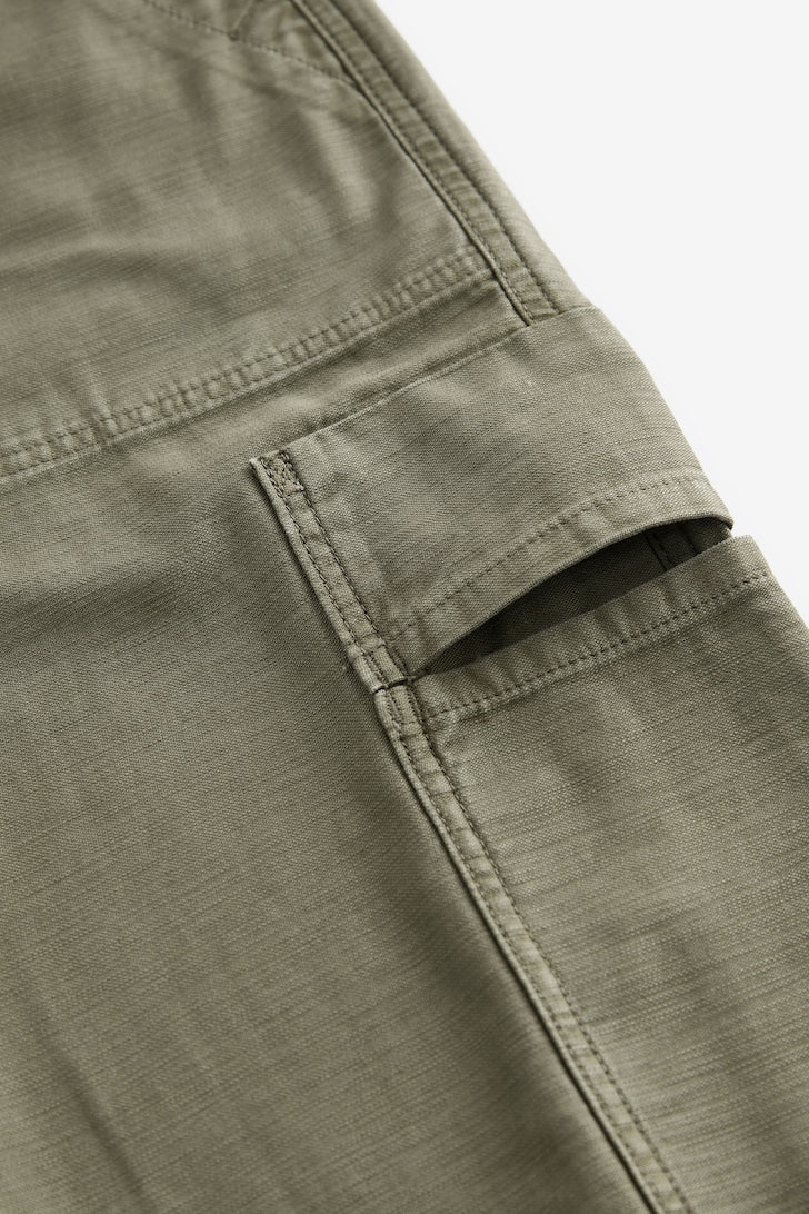 Barrel cut Trousers Khaki green