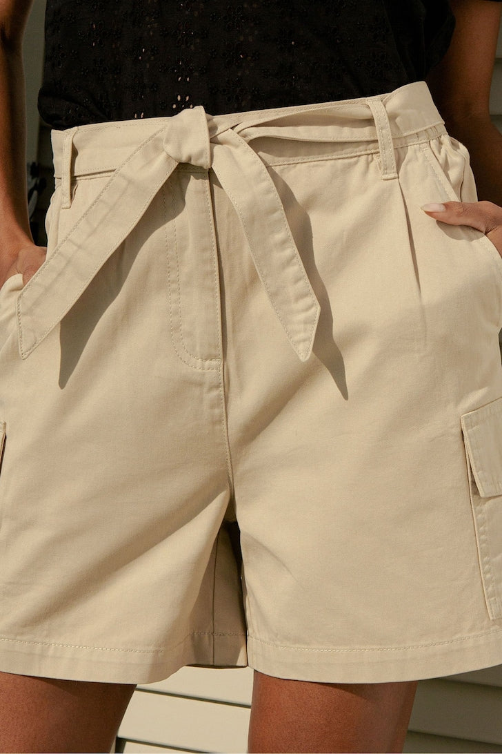 Belted Cargo Shorts Cream